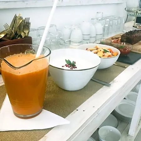 Sandhi House - Yoga & Wellness Hotell 3*